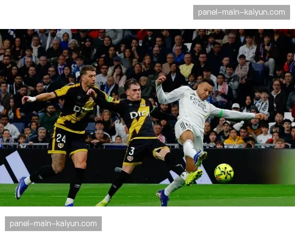 西甲焦点战前瞻：皇家马德里主场迎战马德里竞技，欧冠晋级后士气正盛